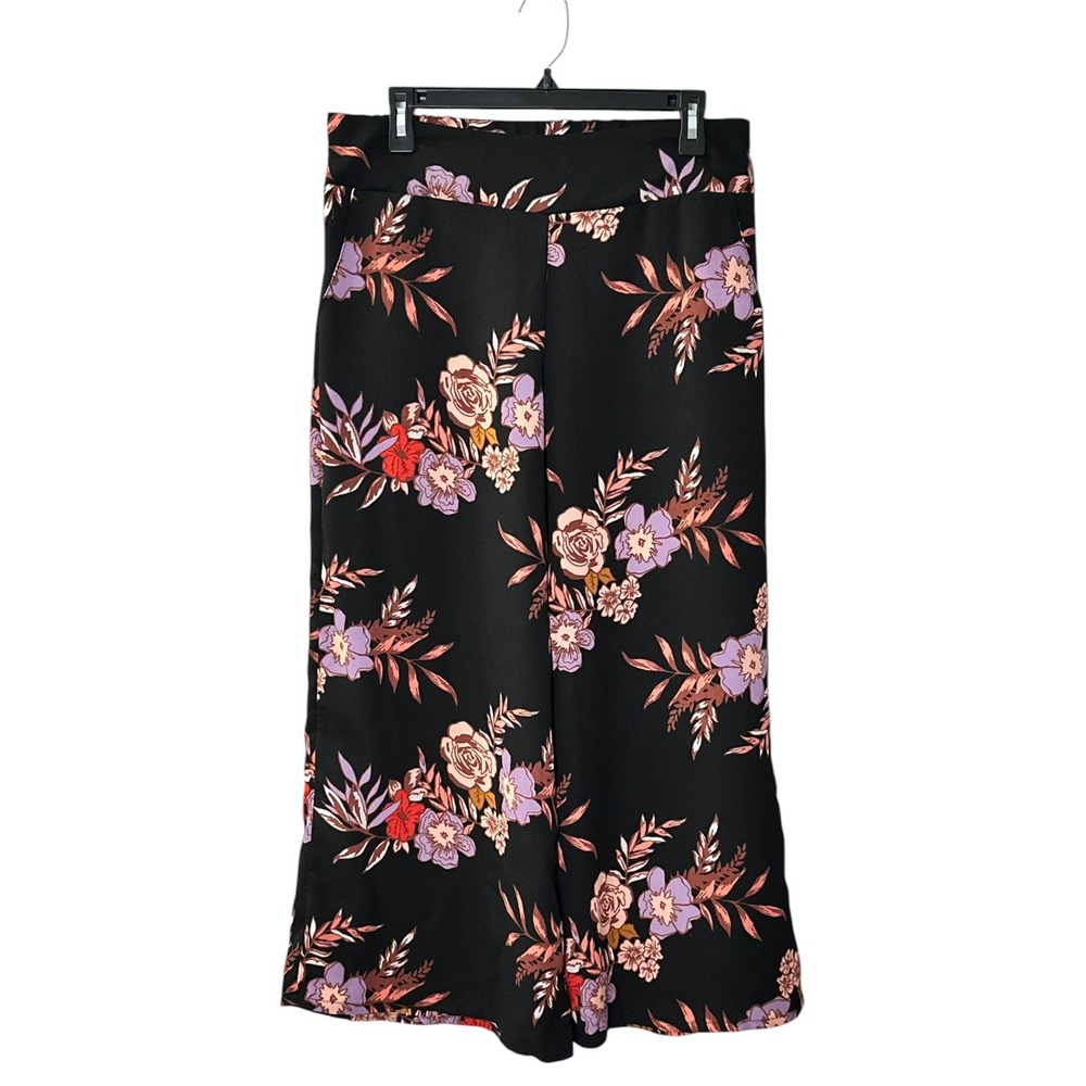 About A Girl Pants Women XL Black Floral Cropped Capri Wide Leg Boho 34HD0458